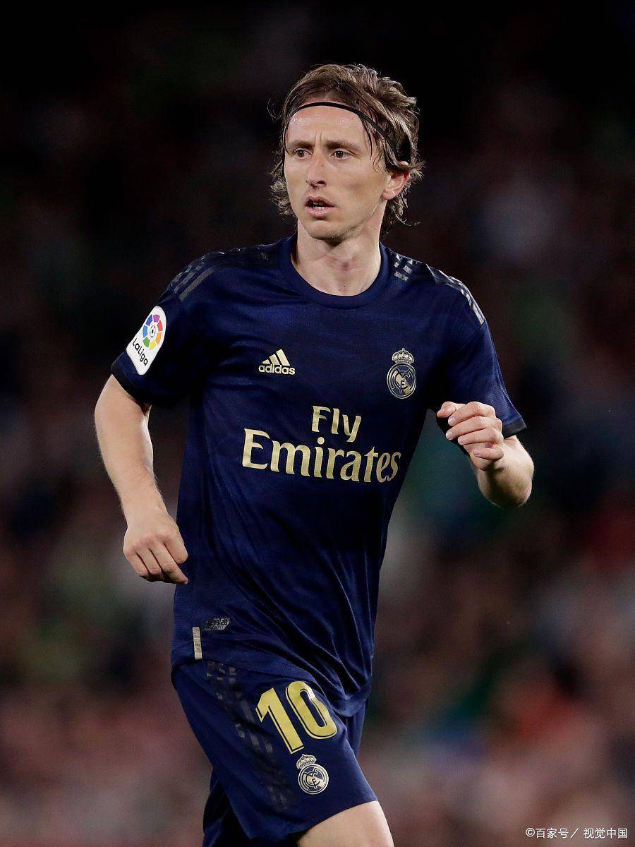 站位不夸张 站位不夸张