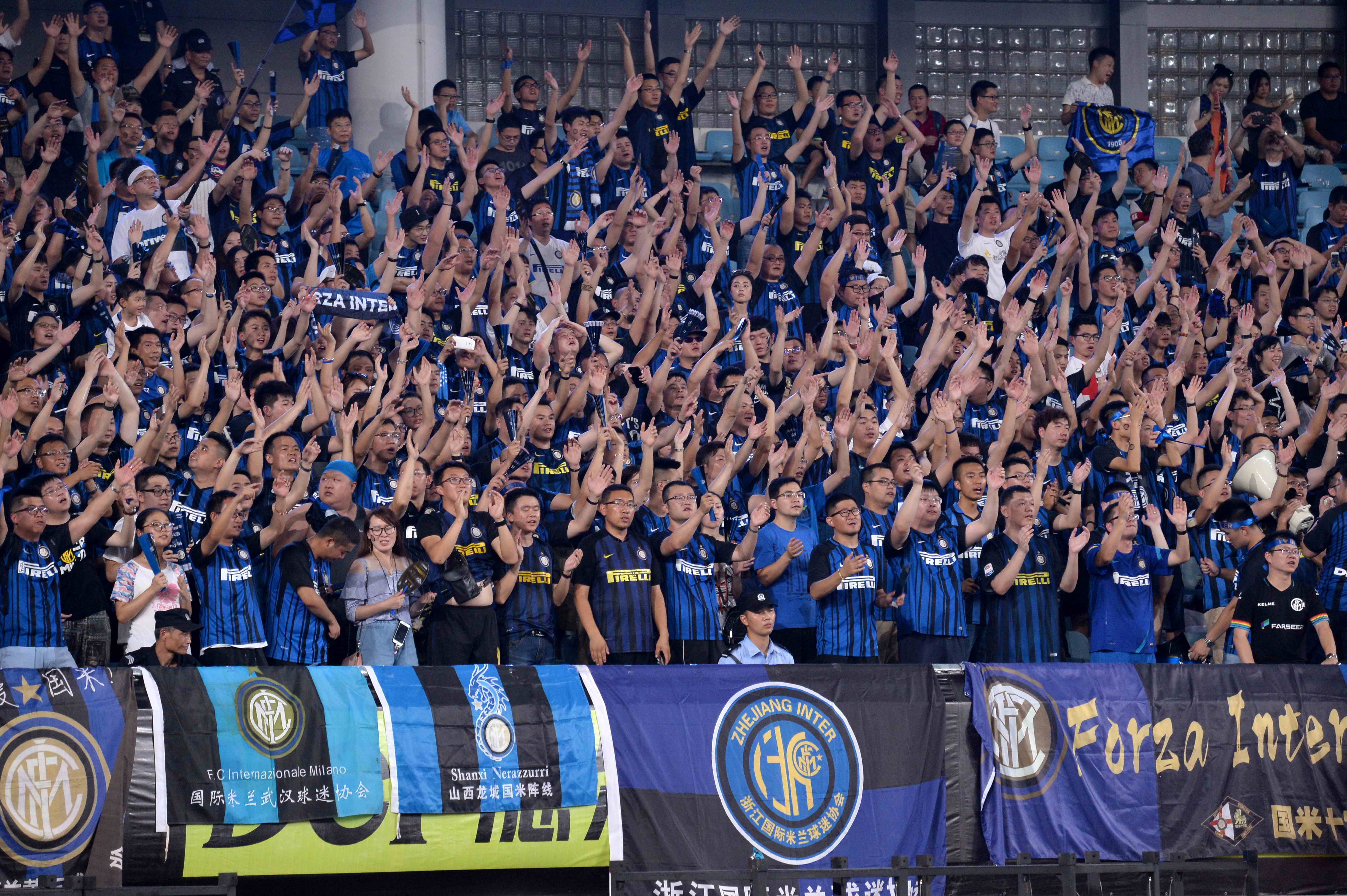 事展现出三 事展现出三